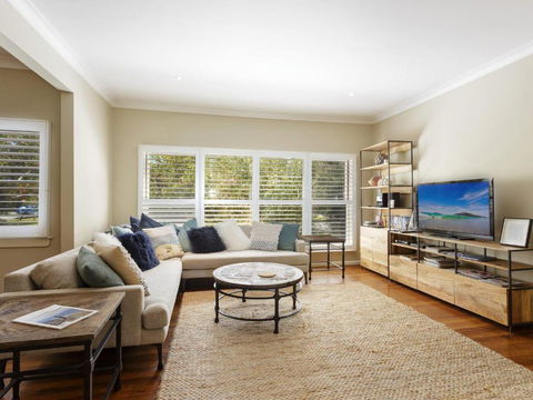 Pet Friendly Summer Cottage - Accommodation Redcliffe 4