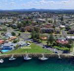2 Rockpool Road - Accommodation Redcliffe