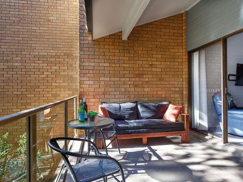 Oceanside 13 - Accommodation Redcliffe 4