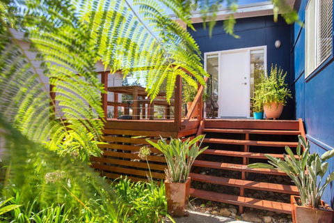 Driftwood Cottage - Accommodation Redcliffe 2