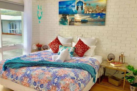 PARADISE COURT VILLA 1 Free Wifi - Accommodation Redcliffe 5