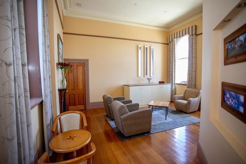 Clocktower Suites - Accommodation Redcliffe 3