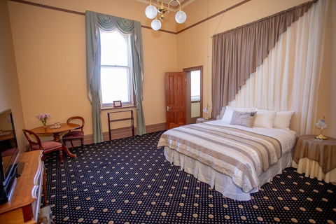 Clocktower Suites - Accommodation Redcliffe 2