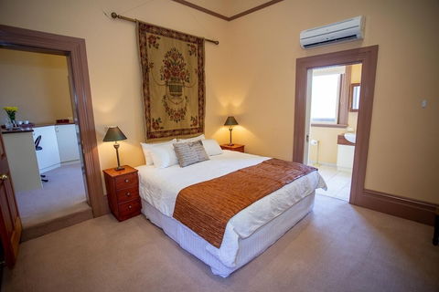 Clocktower Suites - Accommodation Redcliffe 5