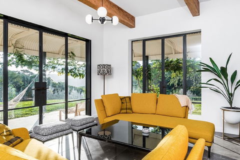 Your Luxury Escape - Fairway - Accommodation Redcliffe 4