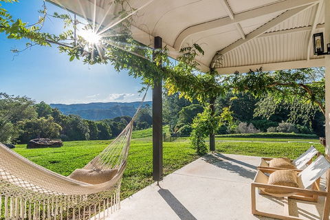 Your Luxury Escape - Fairway - Accommodation Redcliffe 0