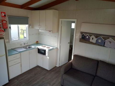 Lang Lang Caravan Park - Accommodation Redcliffe 2