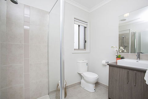 BOUTIQUE STAYS - Carinya - Accommodation Redcliffe 5