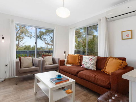 Dolphin Dreaming 16 Dolphin Avenue - Accommodation Redcliffe 6