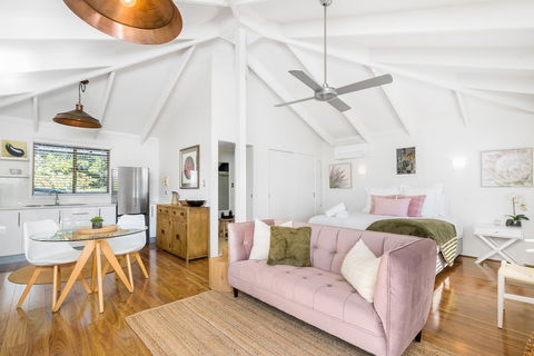 A PERFECT STAY - Twin Tallows - Accommodation Redcliffe 4