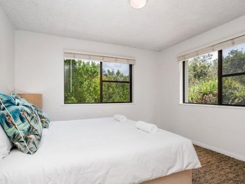 EAST COAST ESCAPES Byron Beachfront - Accommodation Redcliffe 0