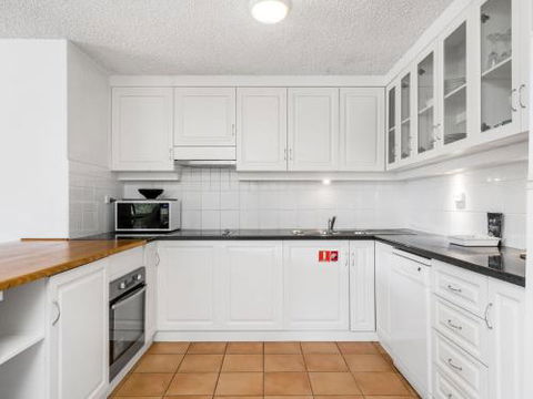 EAST COAST ESCAPES Byron Beachfront - Accommodation Redcliffe 2