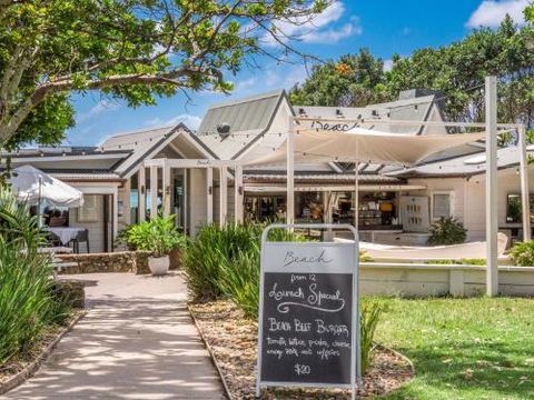 EAST COAST ESCAPES Byron Beachfront - Accommodation Redcliffe 3