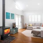 3 Macleay St. Narrawallee - Accommodation Redcliffe 0