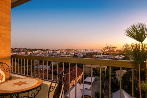 Soho Chic Apartment - Accommodation Redcliffe 1