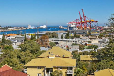 Soho Chic Apartment - Accommodation Redcliffe 2