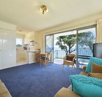 Shoal Towers Unit 6 / 11 Shoal Bay Road - Accommodation Redcliffe