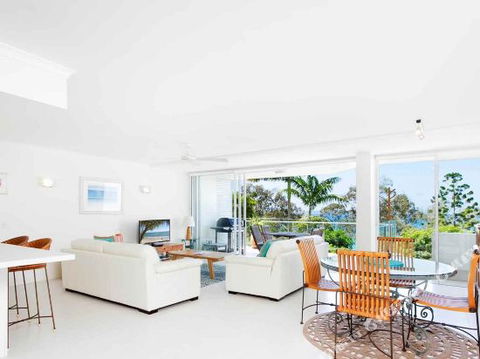 R & W Noosa Holidays 2 25 Allambi Rise - Accommodation Redcliffe 4