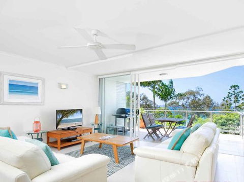 R & W Noosa Holidays 2 25 Allambi Rise - Accommodation Redcliffe 3