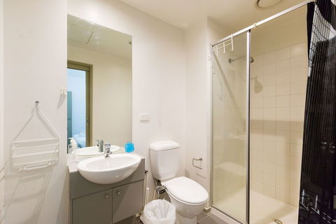 MEGAN, 2BDR Melbourne Apartment - Accommodation Redcliffe 6