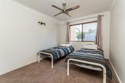 Great Location Close To Waterfront Shops Restaurants & Cafes. - Accommodation Redcliffe 4