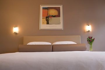 Easystay Studio Apartments - Accommodation Redcliffe 1
