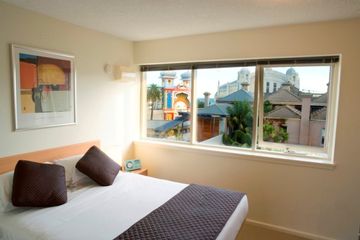 Easystay Studio Apartments - Accommodation Redcliffe 5