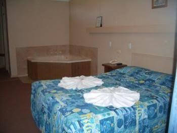Meadows SA Accommodation Redcliffe