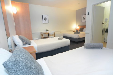 Barclay On View - Accommodation Redcliffe 5