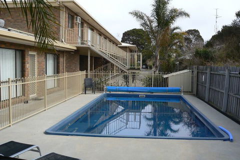 Allambi Holiday Apartments - Accommodation Redcliffe 4