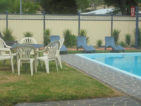 Riverbank Park Motel - Accommodation Redcliffe 5