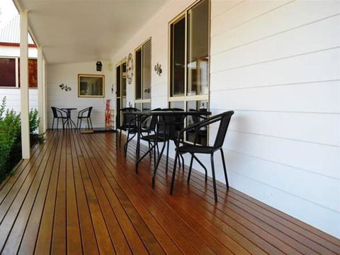 Gatekeepers Traditional Bed & Breakfast - Accommodation Redcliffe 5