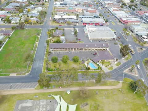 Lakeview Motel - Accommodation Redcliffe 1