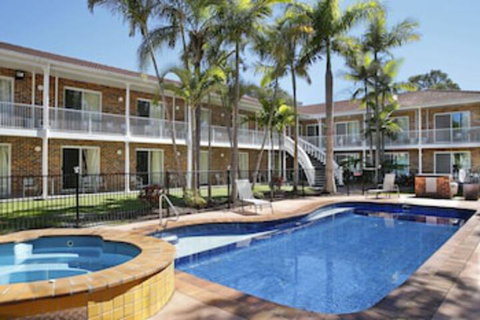 Aston Motel Yamba - Accommodation Redcliffe 0