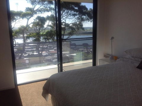 Sheer Pleasure Accommodation - Accommodation Redcliffe 3
