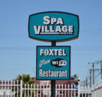 Spa Village Travel Inn - Accommodation Redcliffe