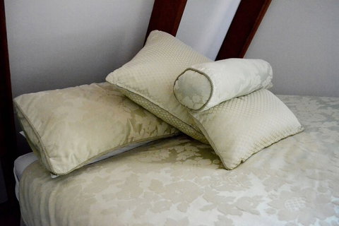 Caves Road Chalets - Accommodation Redcliffe 6