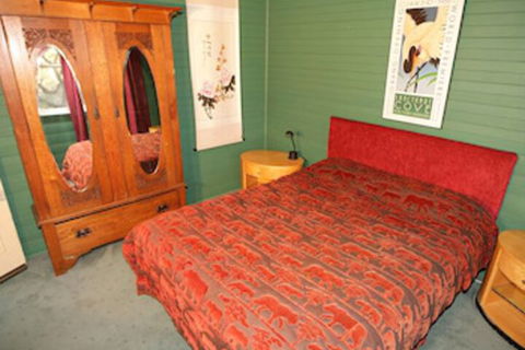 Hermitage Cottage - Accommodation Redcliffe 6