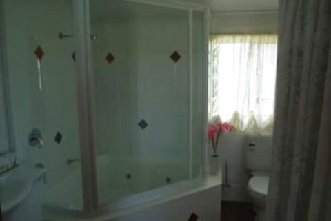 Lee Farm Stay Cottages - Accommodation Redcliffe 6