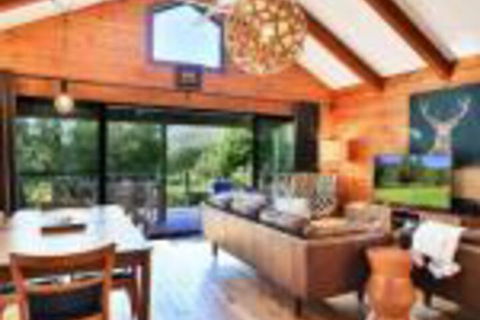 Kangaroo Valley Timber Cabin - Accommodation Redcliffe 0
