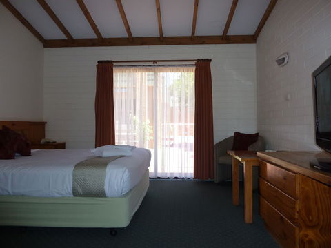The Miners Rest Motel - Accommodation Redcliffe 3