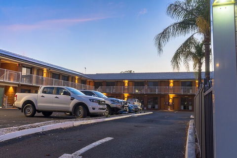 The Palms Motel Dubbo - Accommodation Redcliffe 2