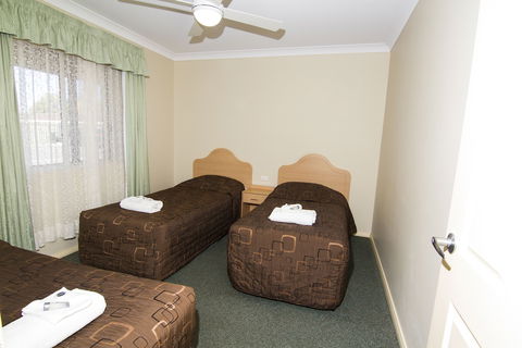Green Gables Motel - Accommodation Redcliffe 2