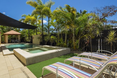 City Plaza Apartments - Accommodation Redcliffe 4
