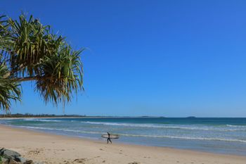 Pacific Royale Holiday Apartment 313 - Accommodation Redcliffe 3