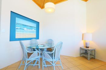 Pacific Royale Holiday Apartment 313 - Accommodation Redcliffe 4