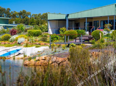 Charlie Bravo Villa Margaret River - Accommodation Redcliffe 0
