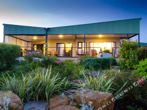 Charlie Bravo Villa Margaret River - Accommodation Redcliffe 2