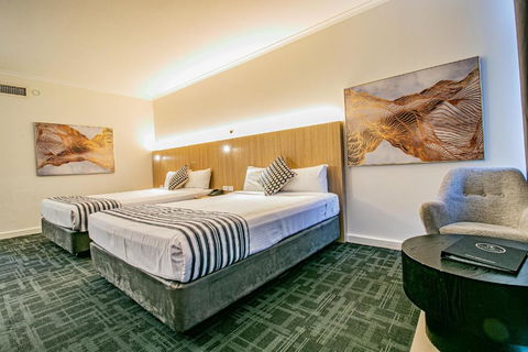 Opal Cove Resort - Accommodation Redcliffe 4