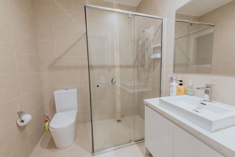 116glen Manor 3 - Accommodation Redcliffe 4